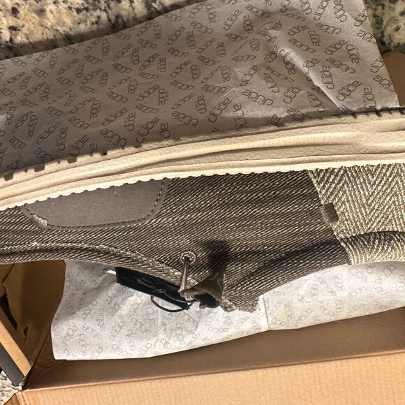 HEY DUDE WALLY FUNK HERRINGBONE NUT 10 - Picture 3 of 5